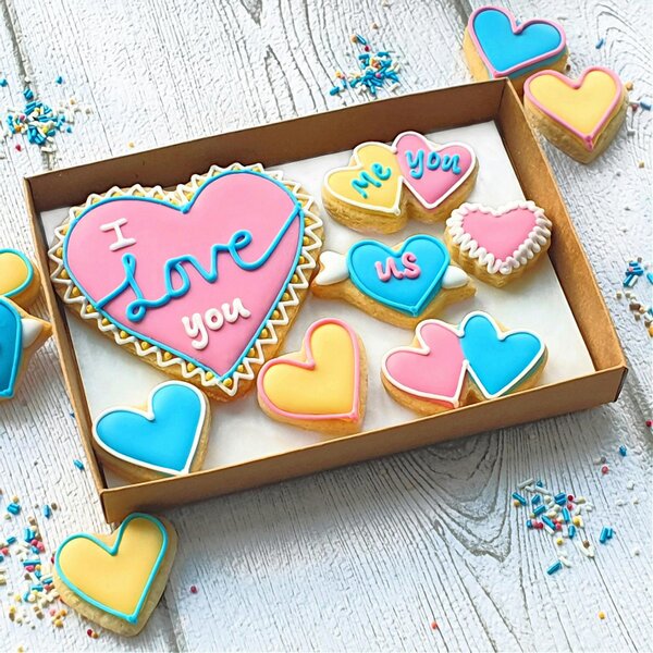 The Cookie Collaboration Hand-iced 'I Love you' Cookie LETTERBOX Gift