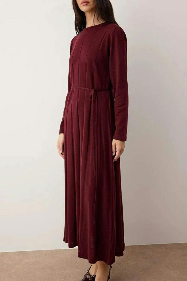 WOVCOR Belted Pleated Knit Dress