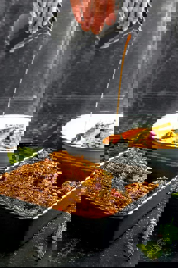 MasterClass 6pc Non-Stick Bakeware Set with 2x Baking Trays, Loaf Tin and Yorkshire Pudding Pan and 2x Roasting Pans