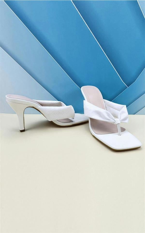 FS Collection Woven Pattern Knot Toe Thong High Heeled Mule Sandal In White