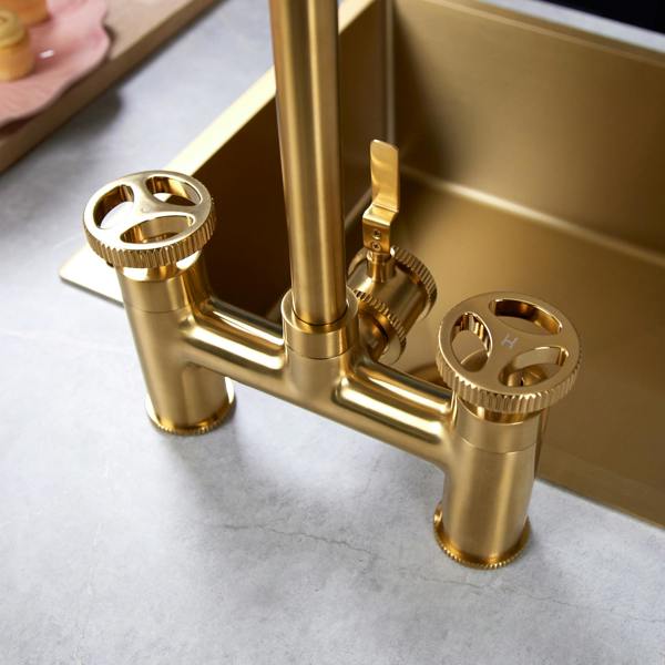 Flode kraft | Industrial Bridge Style 3 in 1 Instant Boiling Tap | Brushed Gold Finish