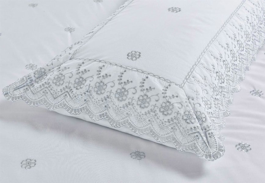 HomeSpace Direct Arielle White Bedpread Set