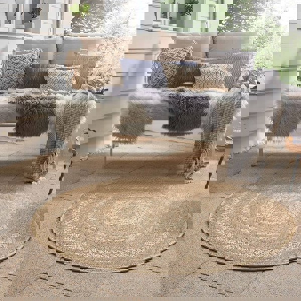 The Rugs Indoor Outdoor Almendro Round Rug | Chevron Design