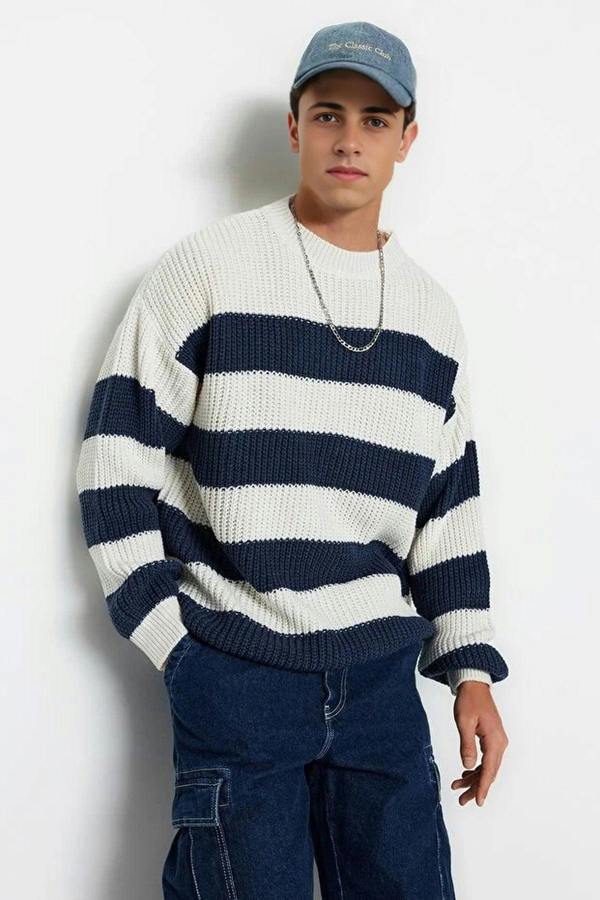 WOVCOR Crew Neck Striped Knit Men's Sweater