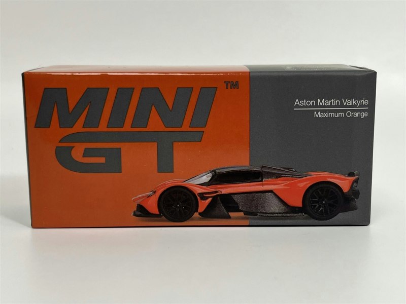 Mini GT Aston Martin Valkyrie Maximum Orange LHD 1:64 Mini GT MGT00678L