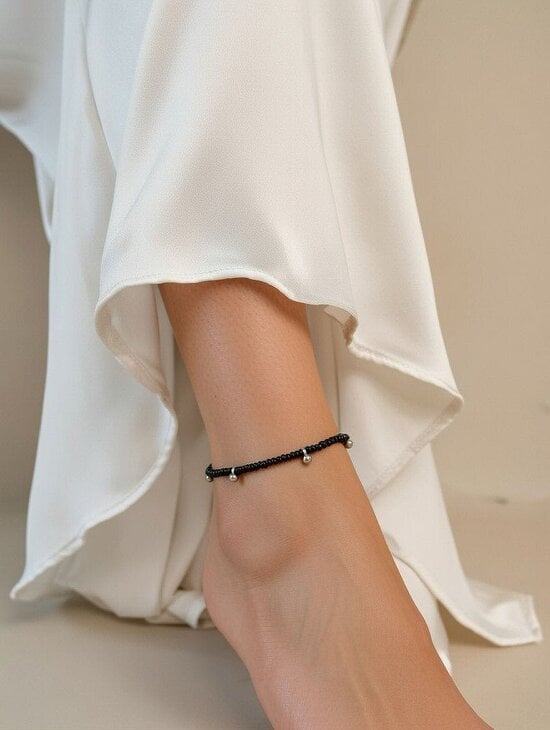 The Colourful Aura Classic Black Beaded Slim Ghungroo Bell Anklet Payal