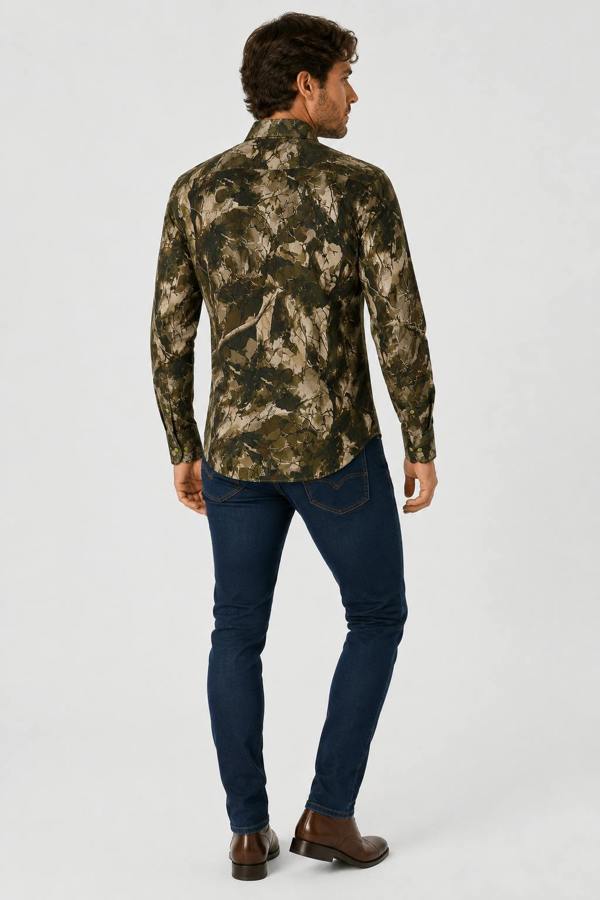 Woodland Stalker Real Tree Print Shirt — tailored fit, buttoned cuff detail
