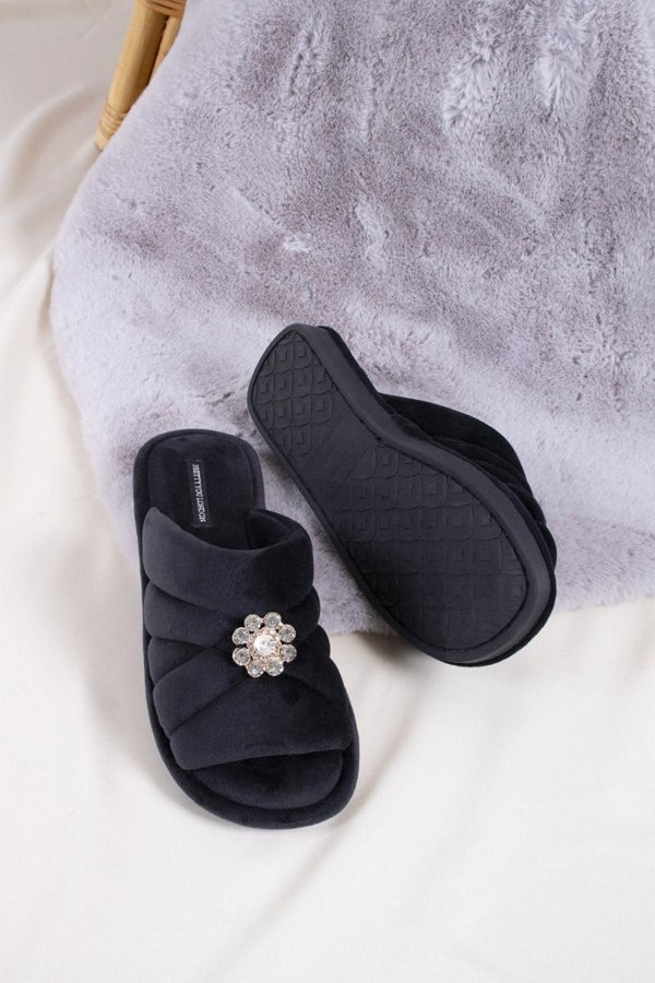 Faye in RavenSlippers