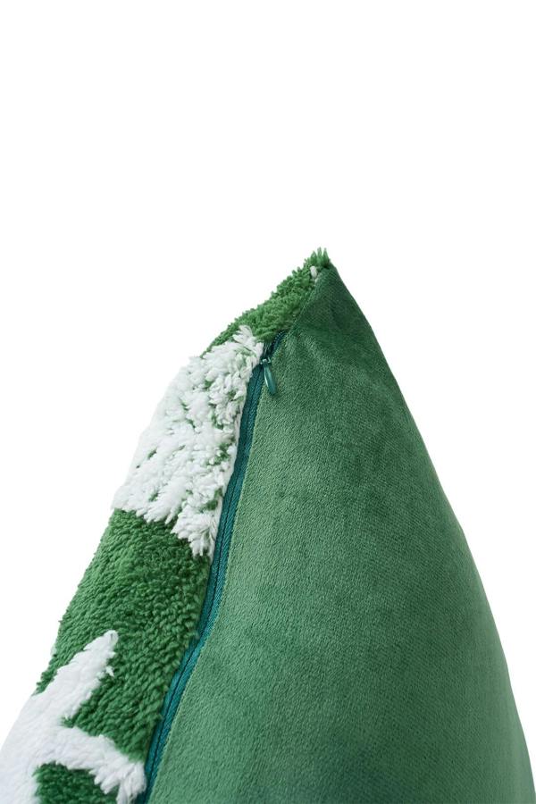 Living and Home 2Pcs Christmas Theme Decorative Throw Pillows