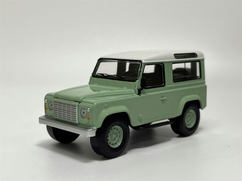 Norev Land Rover Defender 1995 Green 1:43 Scale Norev 845106