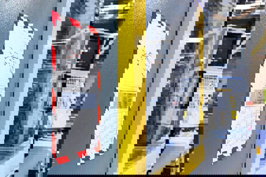 Durable DURAFRAME Magnetic Signage Hazard Frame | 5 Pack | A4 Red & White