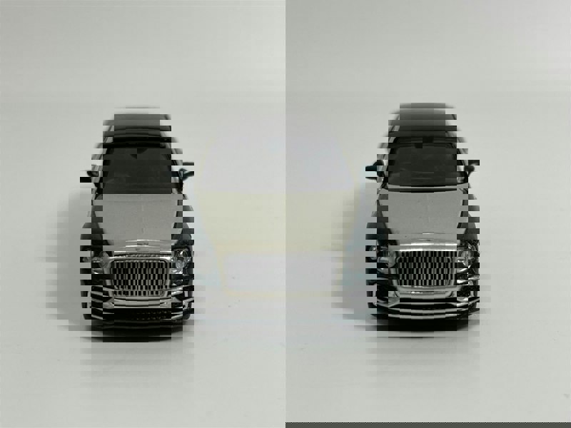 Mini GT Bentley Flying Spur White Sand Verdant RHD 1:64 Mini GT MGT00867R