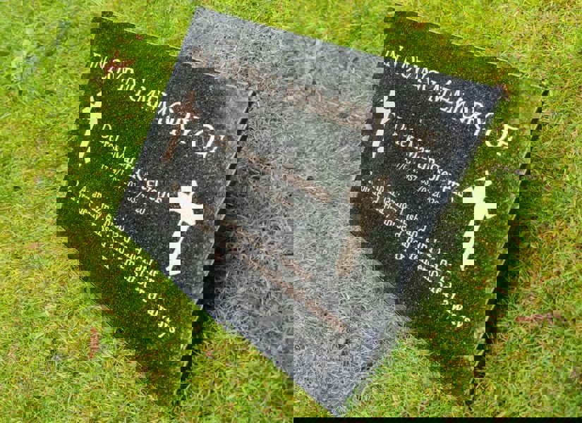 Memorials Direct Granite Memorial Plaque, Cross, Personalised, Stand Included