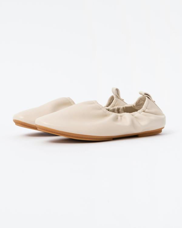 FitFlop Delicato Poise Leather Ballerina Shoes - Hazy Taupe E40