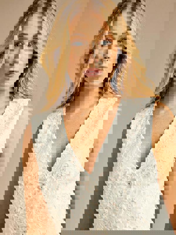 GWD Paola White Lace Waistcoat