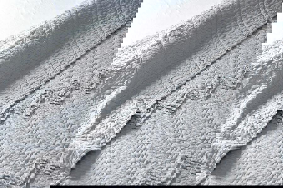 Smart Living Luxurious Zig-Zag Polyester Bedspread - Grey