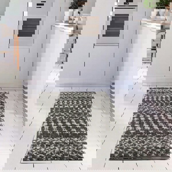 Moroccan-style thick shaggy rug non-shedding