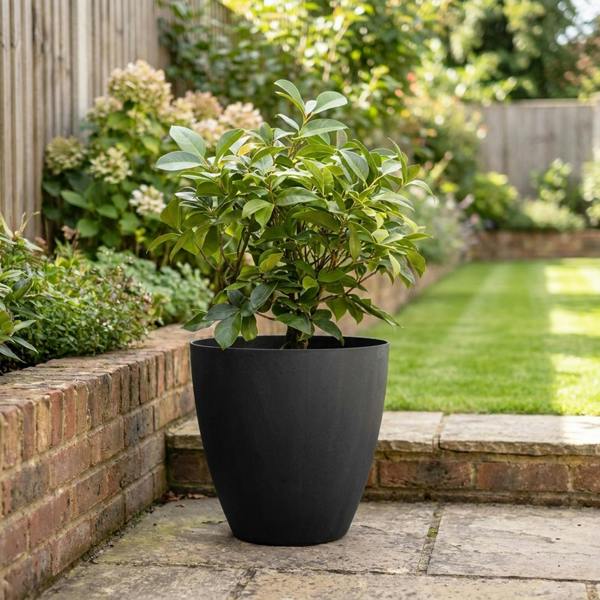 Nicoman Madison Black Smooth Recycled Rubber Plant Pot