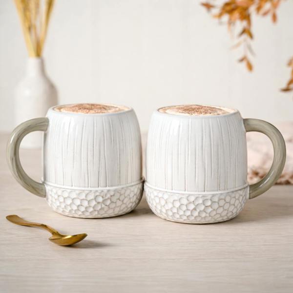 Country Living Set of 2 Acorn Mugs