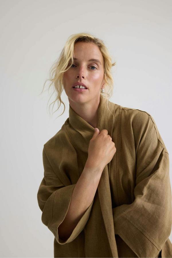 Pretty You London Long Relaxed Linen Jacket In Overland Trek