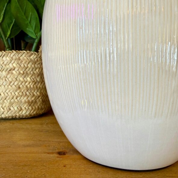 Love Frankie Ridged Table Lamp in Bone