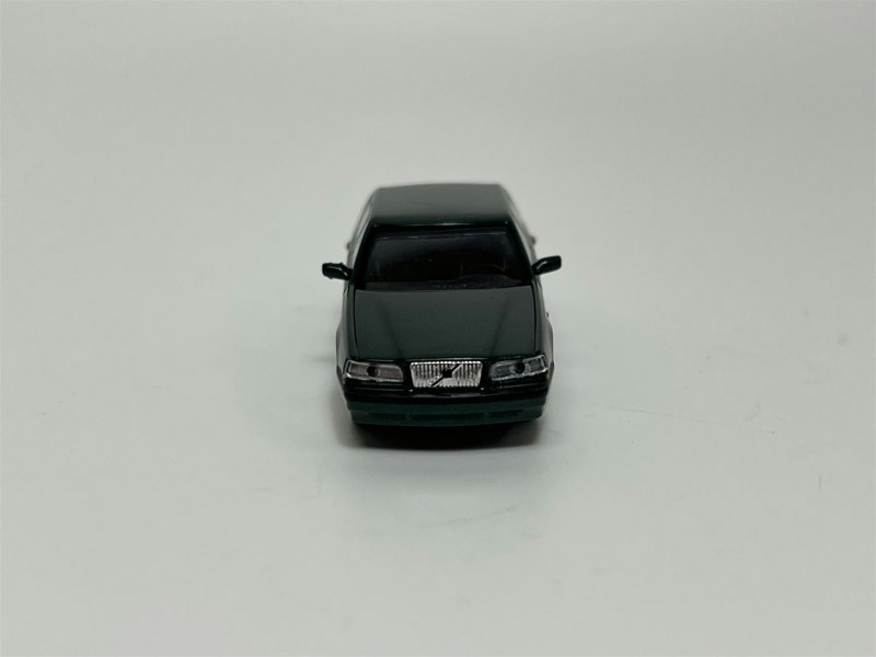 Minichamps Volvo 850 Saloon 1994 Green Metallic 1:87 Scale Minichamps 870171102