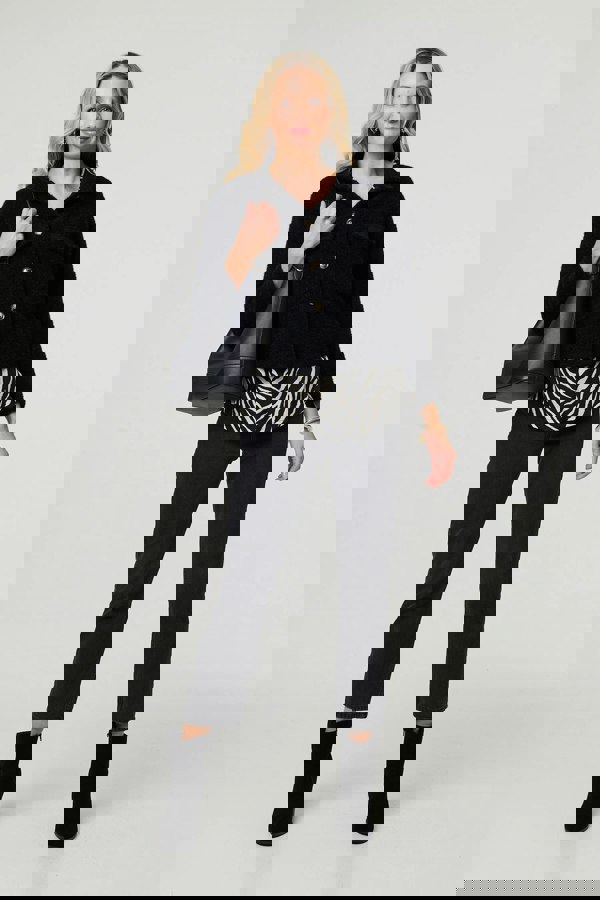 Black | Flannel Cropped Pocket Front Shacket
