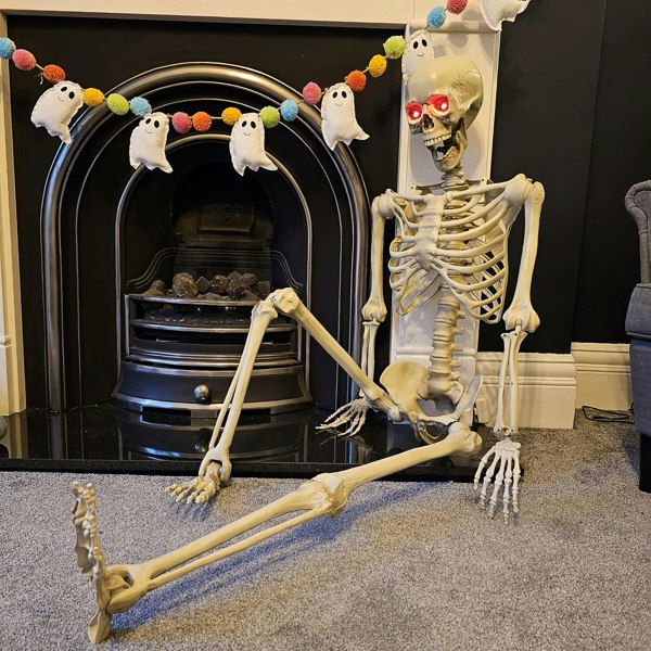 Samuel Alexander 5ft (150cm) Posable Full Body Halloween LED Skeleton Decoration with Movable Joints and LED Eyes