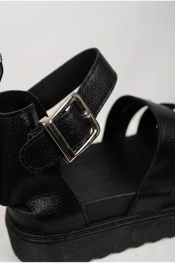 Lily Womens Chunky Platform Buckle Sandals - Jet Black