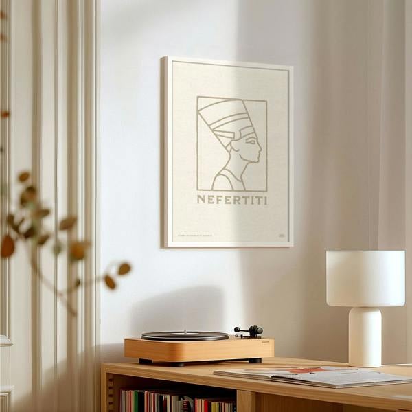 Reign&Hail Nefertiti