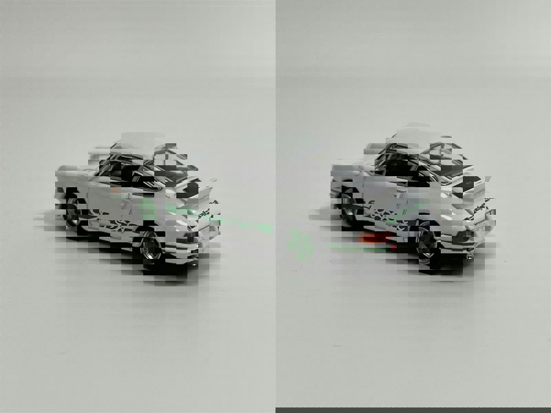 Mini GT Porsche 911 Carrera RS 2.7 Grand Prix White With Green Livery RHD 1:64 Mini GT MGT00801R