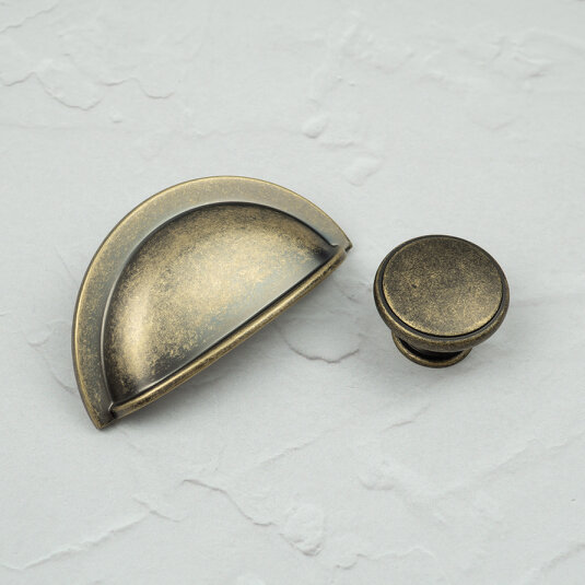 Handle & Home Antique Brass Cup Handle and Coordinating Knob