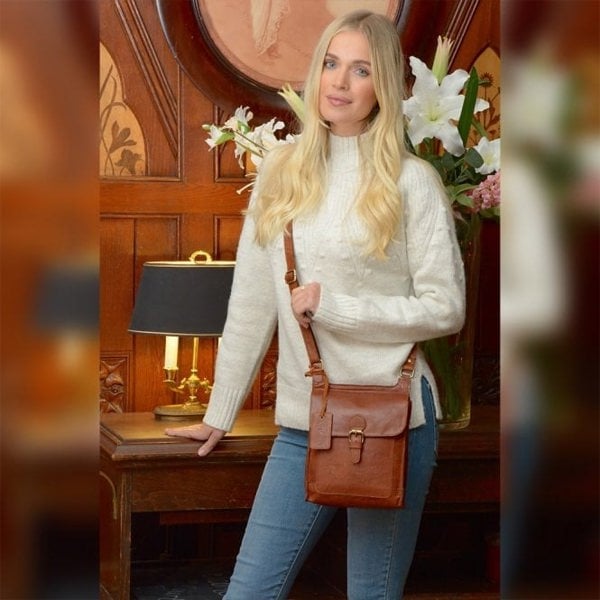 Ashwood Womens Vintage Small Leather Travel Shoulder Bag