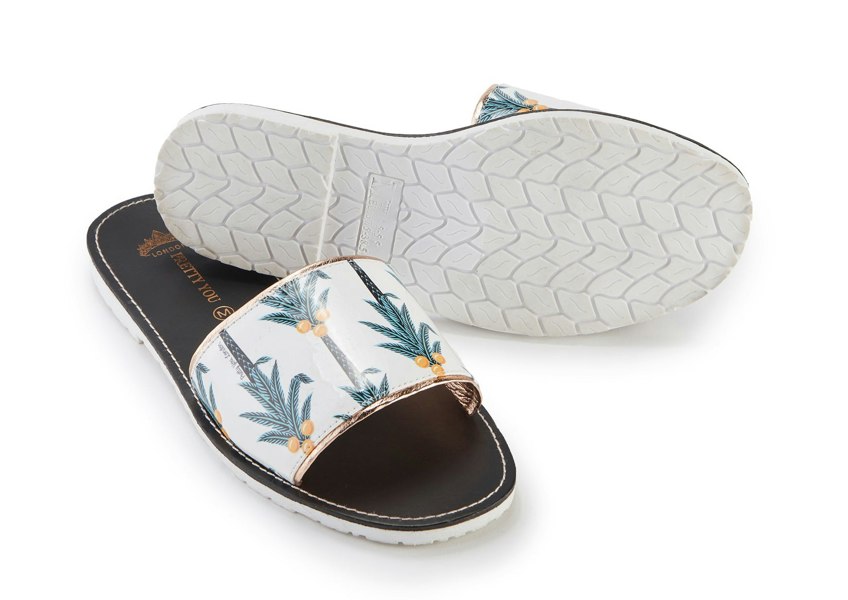 Pretty You London Coconut Printed Slide & Clutch Set