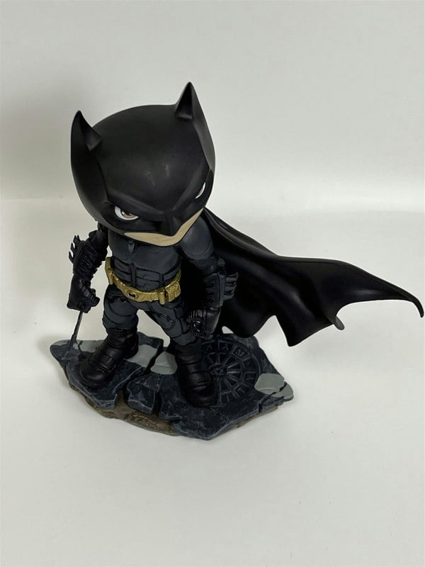 Iron Studios The Dark Knight Batman Approx 6 Inches DCCTDK34020