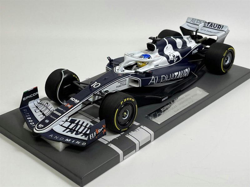 Minichamps Pierre Gasly Alpha Tauri Bahrain GP 2022 1:18 Scale 117220110