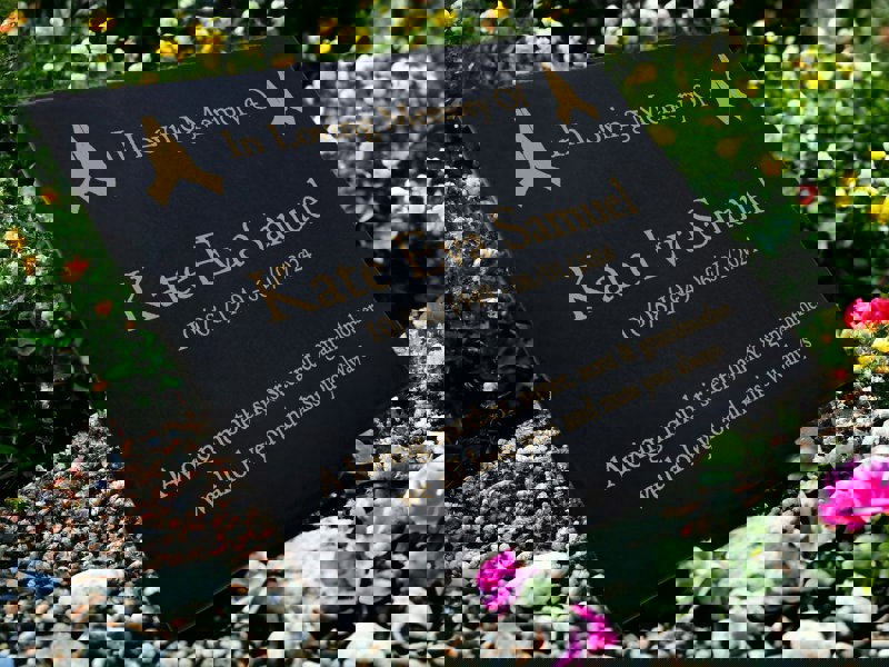 Memorials Direct Granite Memorial Plaque, Praying, Stand Included