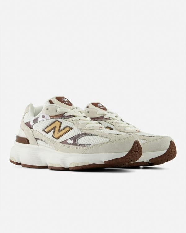 New Balance 603 Womens Trainers - Sea Salt | CHO | Designer Womens Trainers