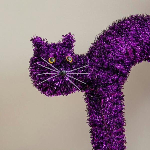 Samuel Alexander 42cm Standing Scaredy Cat Halloween Decoration in Purple