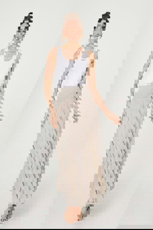 Beige | Stretchy High Waist A-Line Maxi Skirt : Model is 5'9"/175 cm and wears UK8/EU36/US4/AUS8