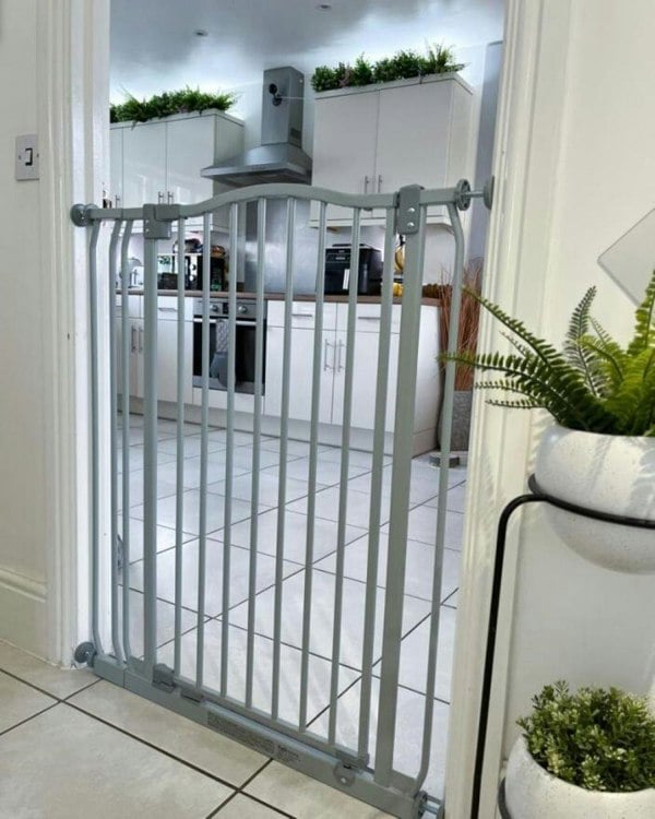Safetots Extra Tall Curved Top Safety Gate, 71cm - 80cm, Matt Grey, Extra Tall 100cm in Height, Pressure Fit Stair Gate
