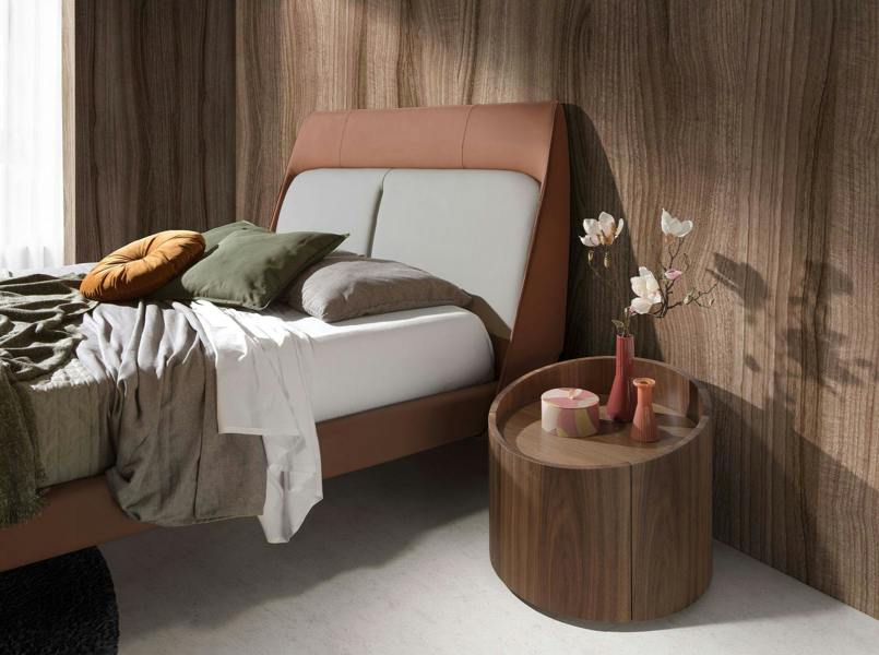 Angel Cerdá Walnut and black steel bedside table 7130