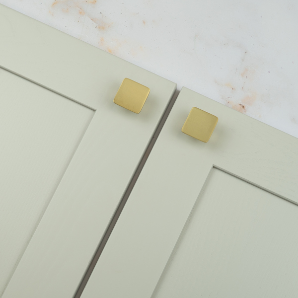 Handle & Home 32mm Brushed Brass Square Knob