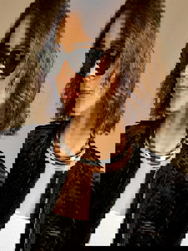 GWD Ella Quilted Velvet Bomber – Black