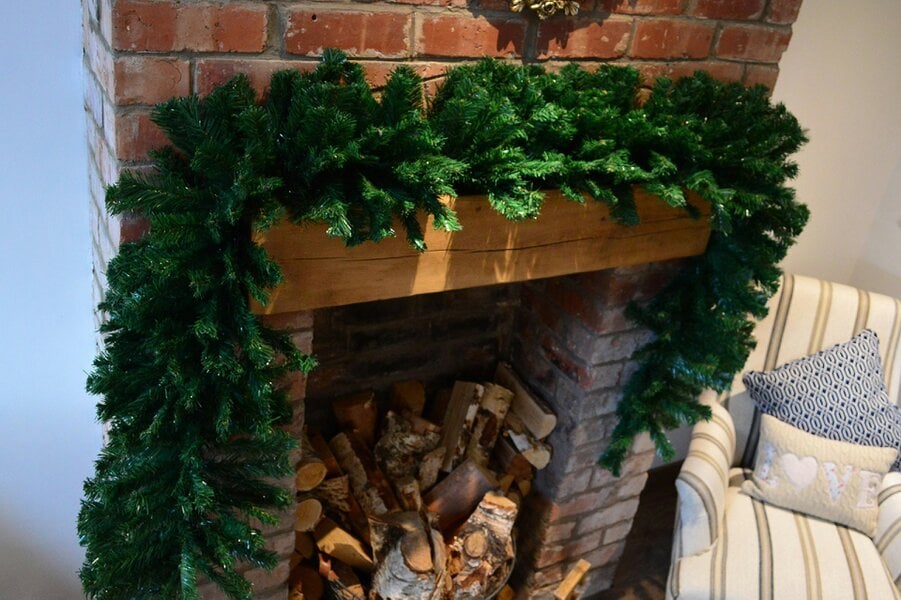 Samuel Alexander 2.7m (9ft) x 38cm Premier Luxury Extra Bushy Plain Green Christmas Garland