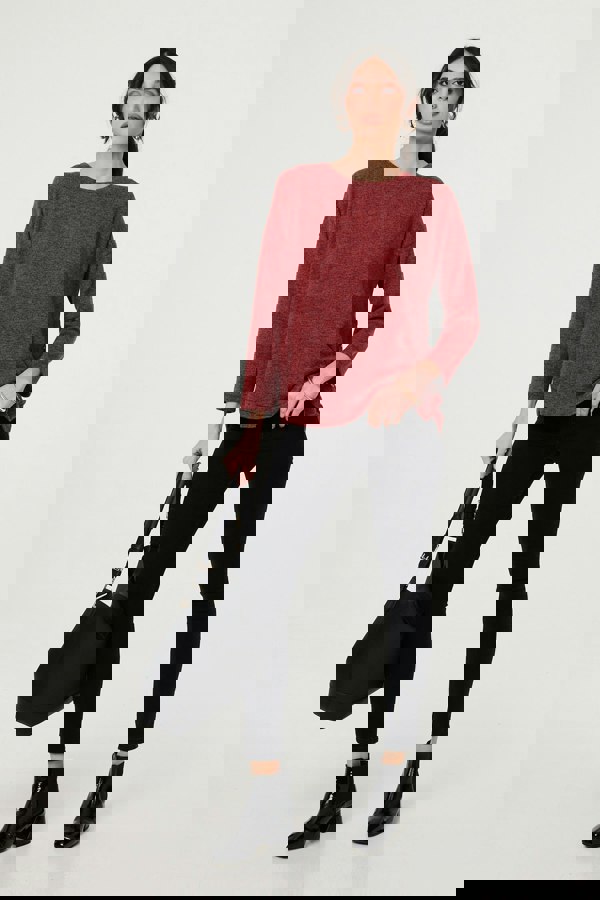 Red | Relaxed 3/4 Sleeve Button Detail Top
