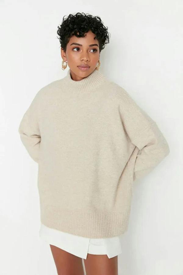 Hoxton Gal Relaxed Fit Soft-Texture Knit Sweater