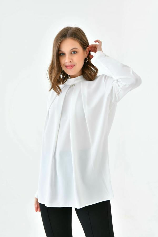Hoxton Gal Oversized Long Sleeves Brooch Detailed Top in White