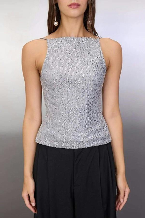 WOVCOR Glittery Sequin Knit Blouse with Back Detail