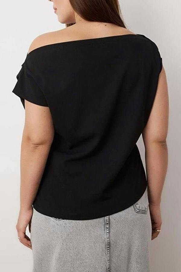 WOVCOR Draped Detail Asymmetrical Collar Knitted Blouse